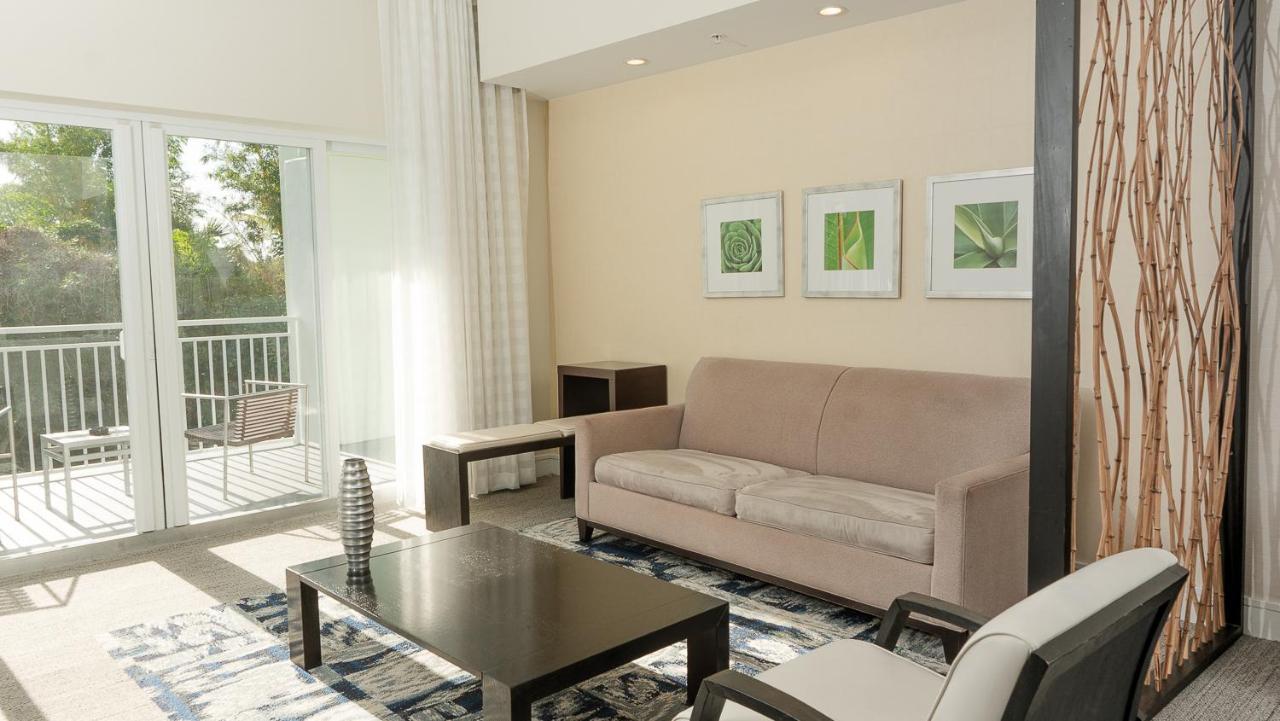 マイアミ Modern Private Studio - King Bed, Jacuzzi, Balcony And Poolアパートホテル エクステリア 写真