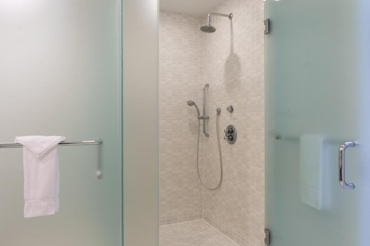 マイアミ Modern Private Studio - King Bed, Jacuzzi, Balcony And Poolアパートホテル エクステリア 写真