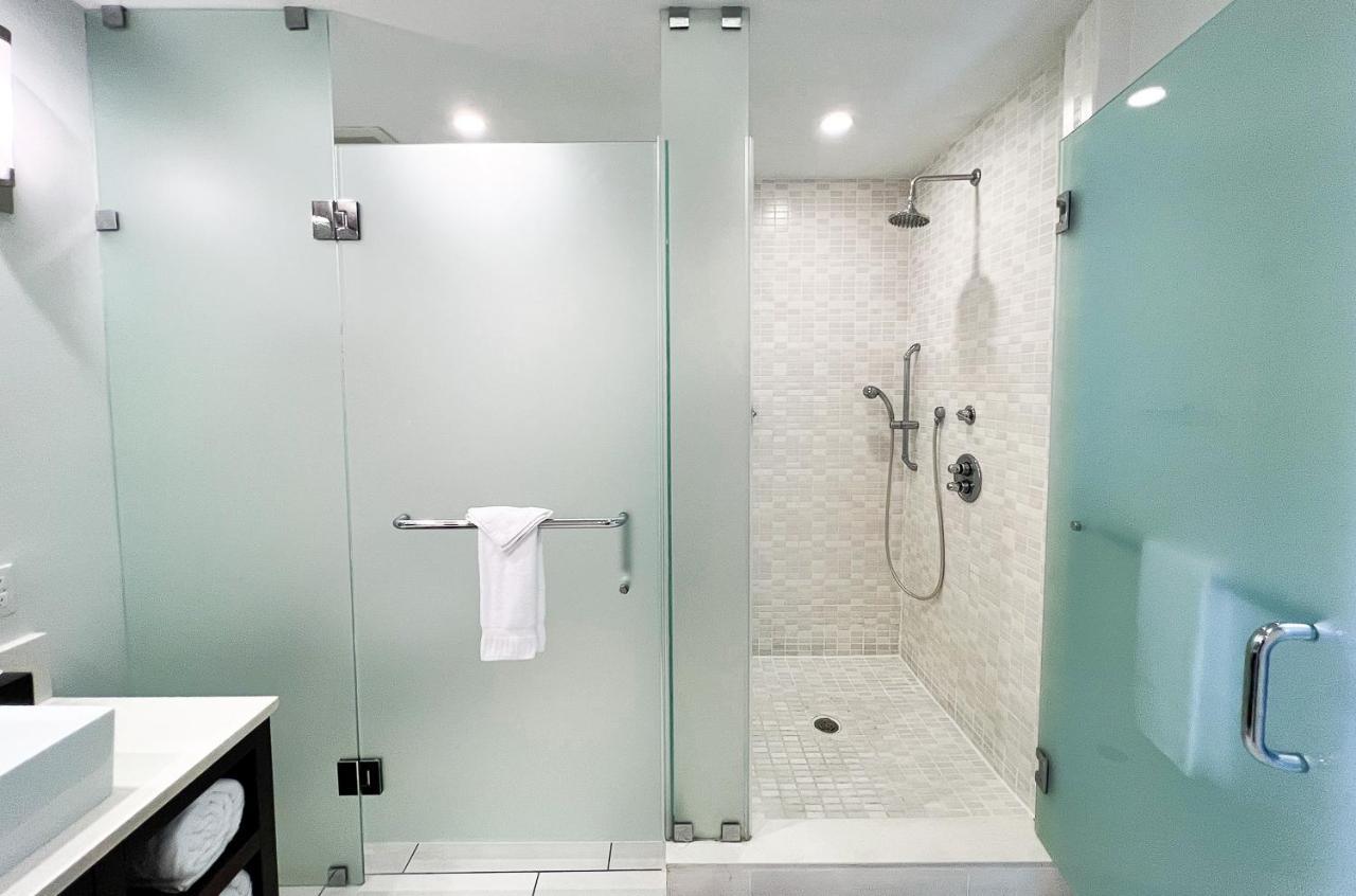 マイアミ Modern Private Studio - King Bed, Jacuzzi, Balcony And Poolアパートホテル エクステリア 写真