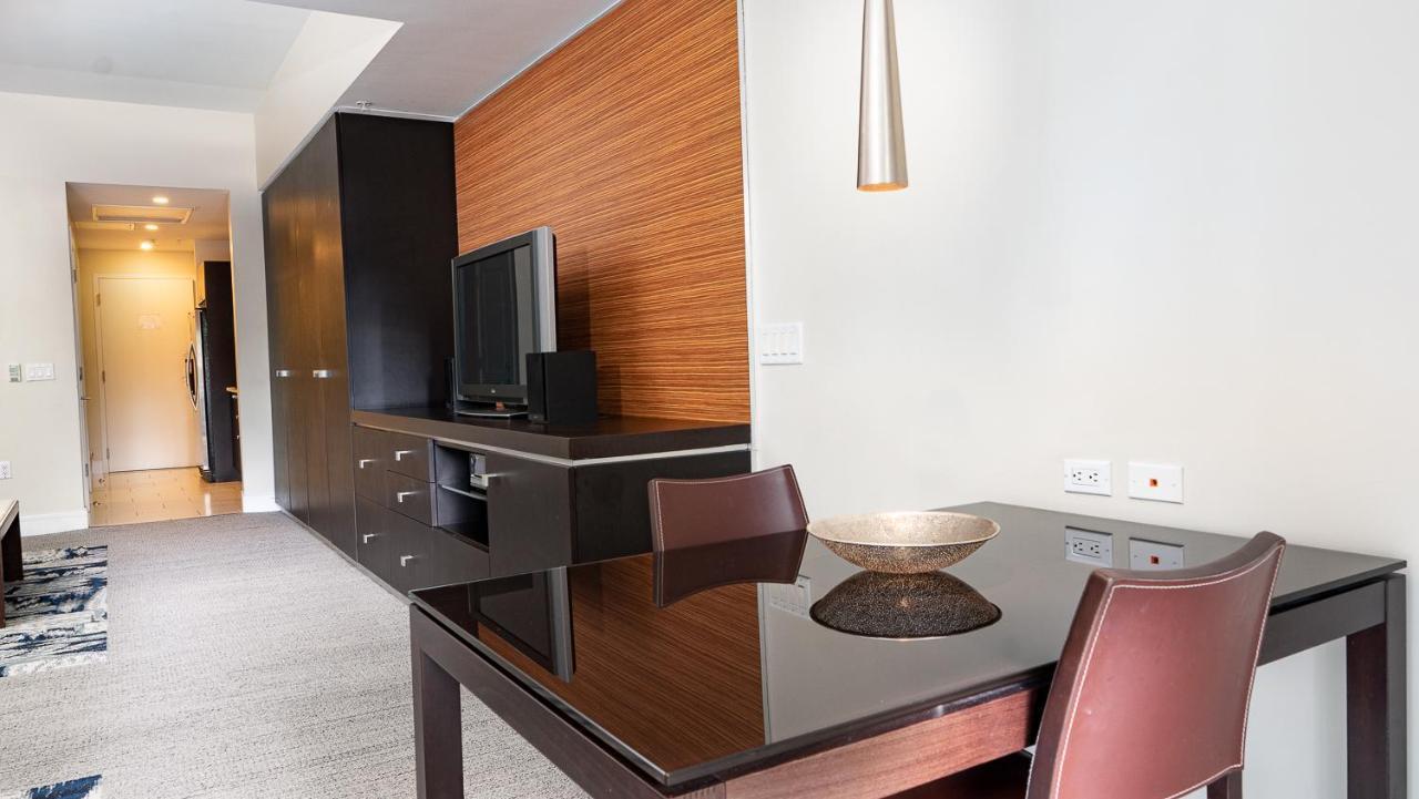 マイアミ Modern Private Studio - King Bed, Jacuzzi, Balcony And Poolアパートホテル エクステリア 写真